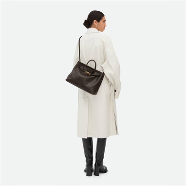 bottega veneta andiamo leather tote bag #810214